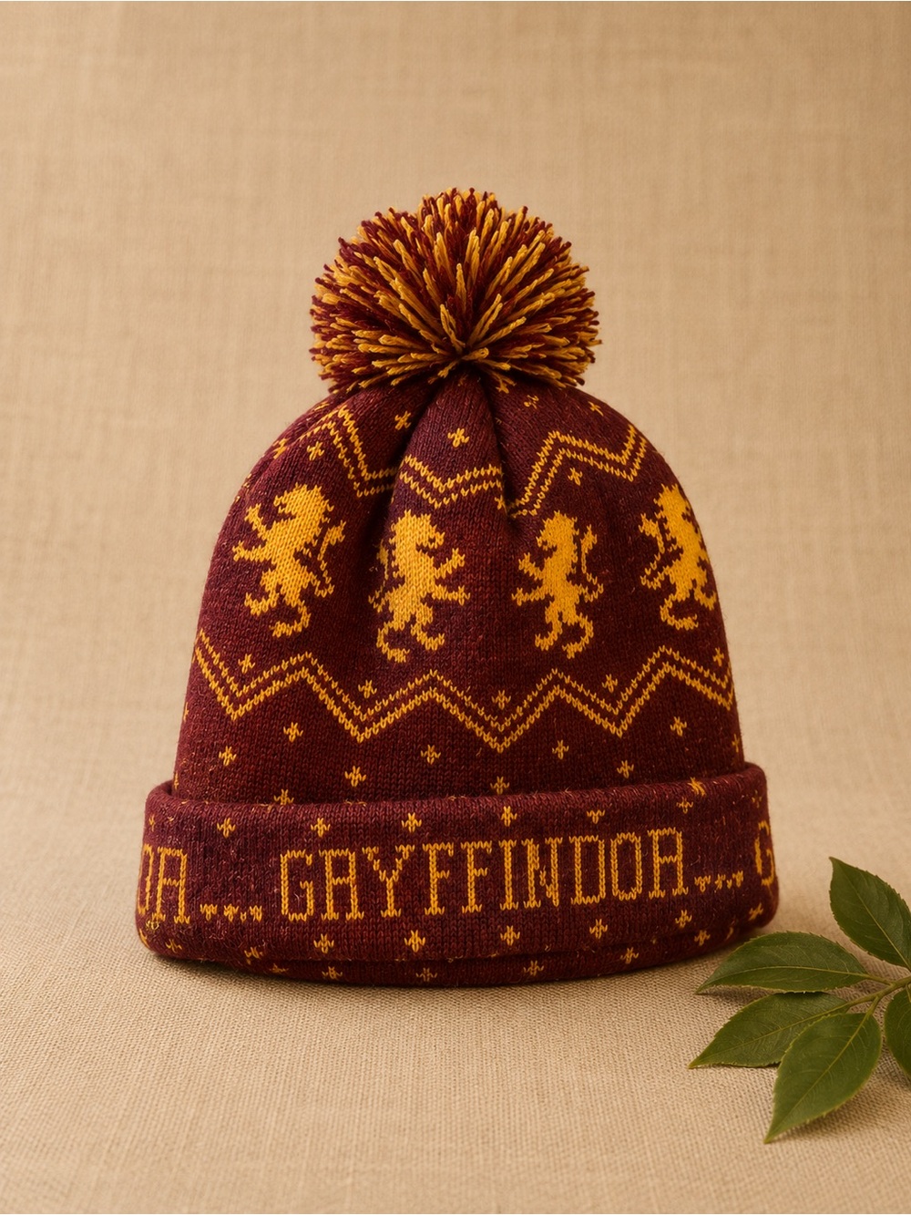 Harry Potter Gryffindor Pom Beanie – Red & Gold, OS